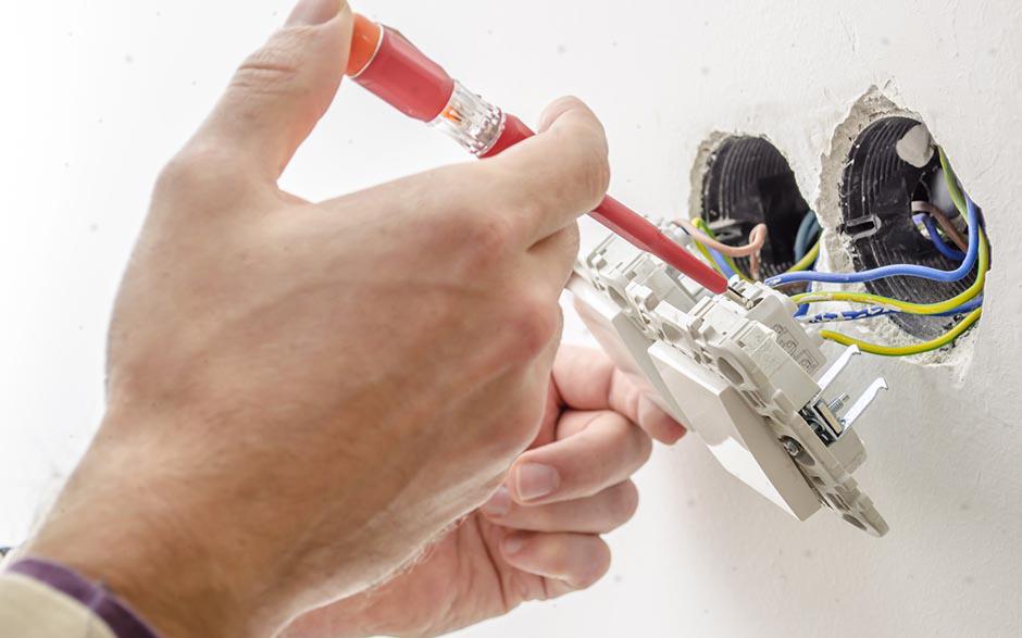 cherche électricien pas cher Pontault-Combault